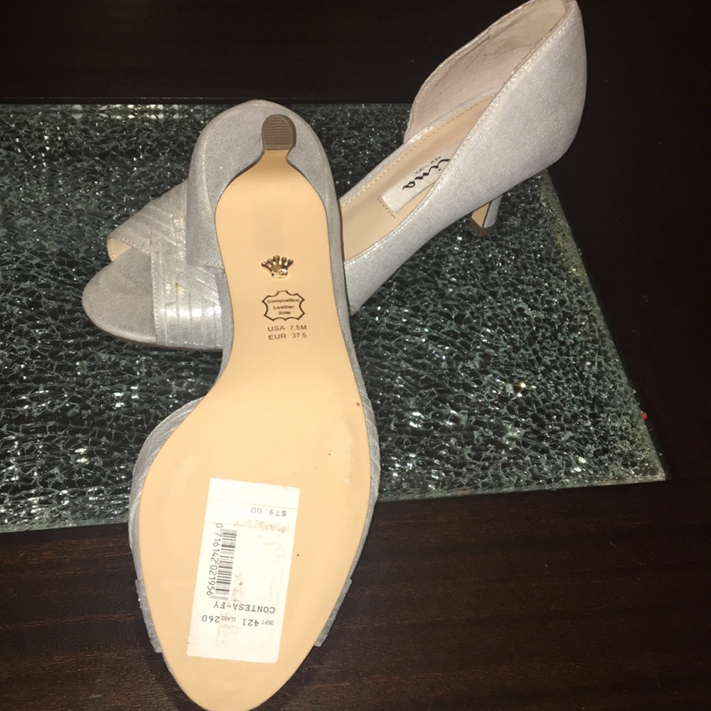 High heels - Picture 3 of 3